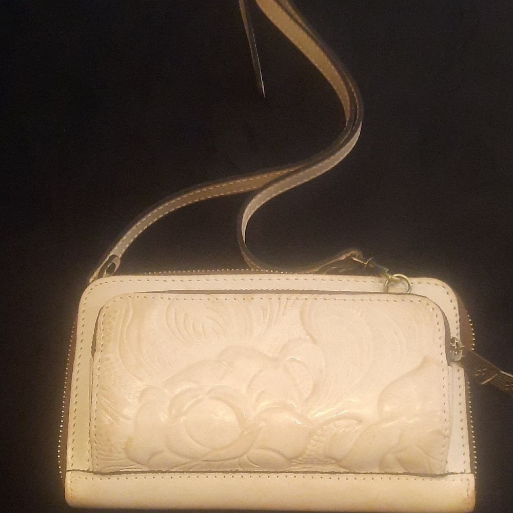 Patricia Nash Cream Wristlet with Embossed Design - Picture 1 of 11